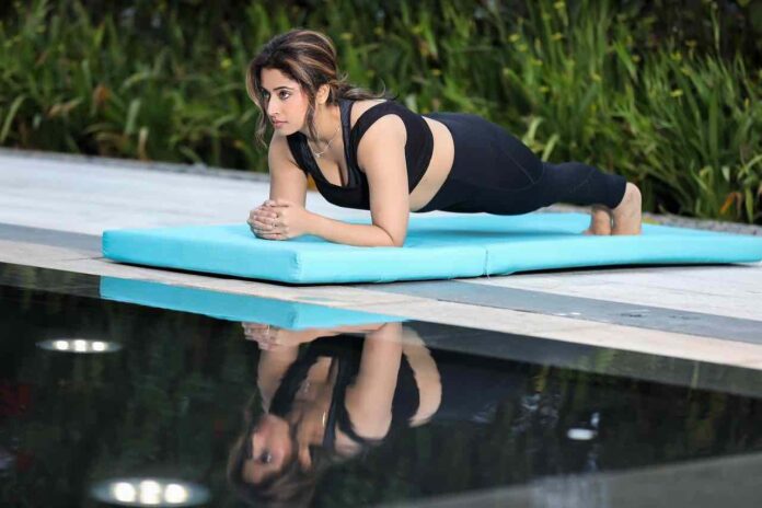 Lankku. lasnkutus, nainen